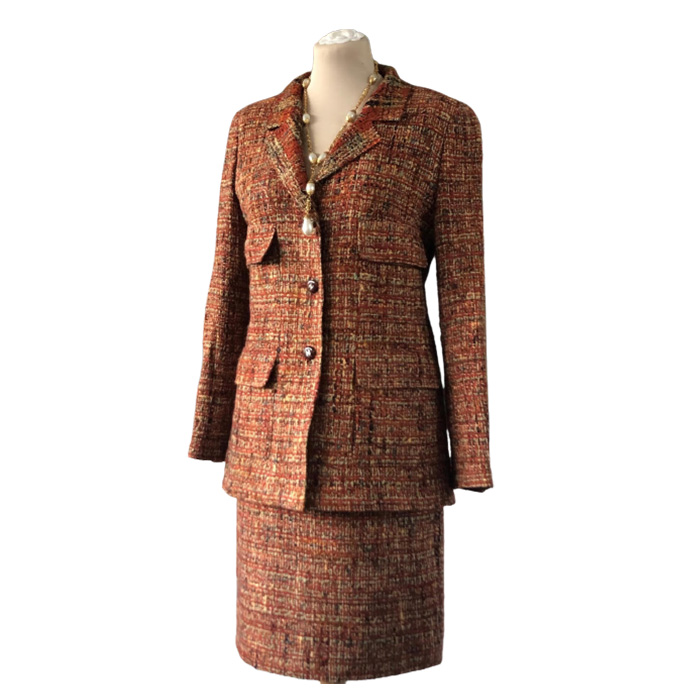 Chanel Vintage Beige Wool Two-Piece Jacket and Skirt Suit